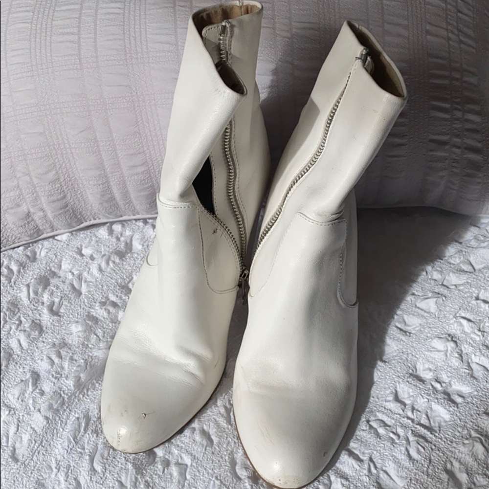 Steve Madden white boots